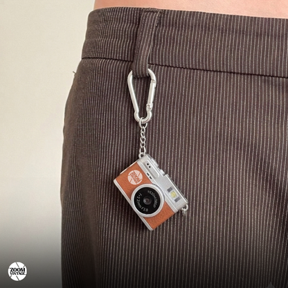 ZoomVintage FlipCam — Y2K Digicam with 180° Flip Screen