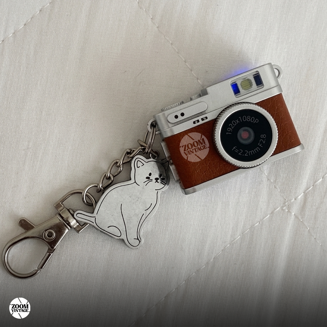 ZoomVintage FlipCam — Y2K Digicam with 180° Flip Screen