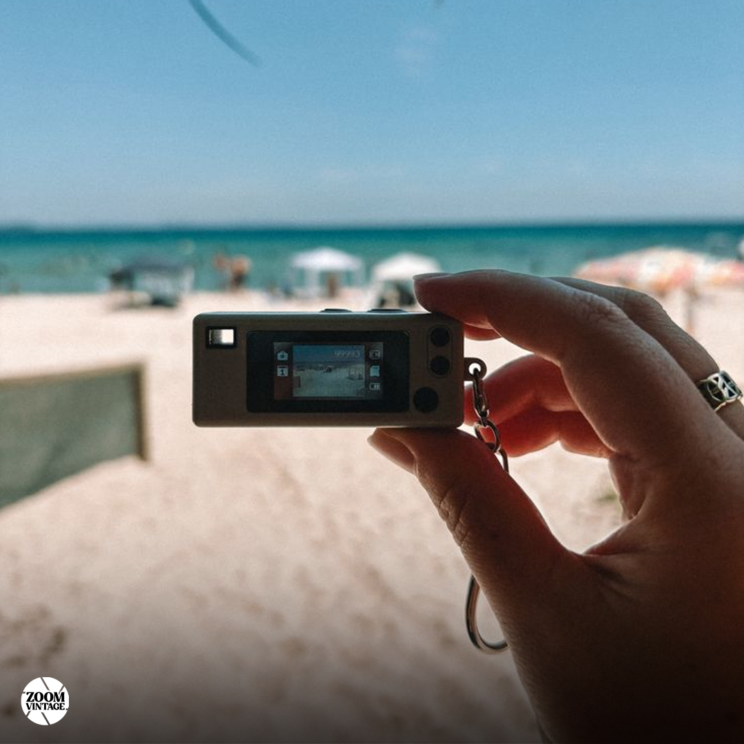 ZoomVintage RetroShot — Wide-Angle Digital Camera, 8 Colors